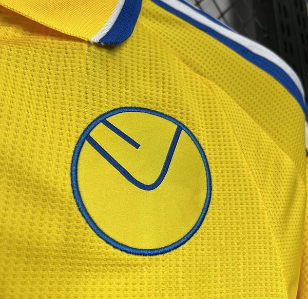 24/25 Leeds United Away Yellow Jersey - Image 6