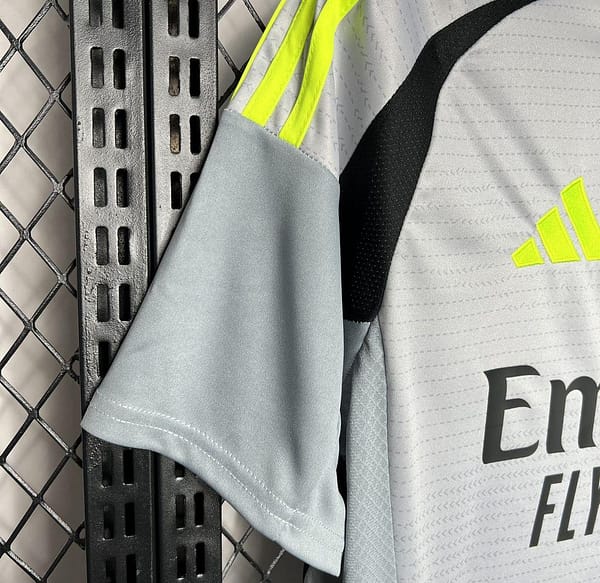 24/25 Benfica THIRD Jersey - Image 8