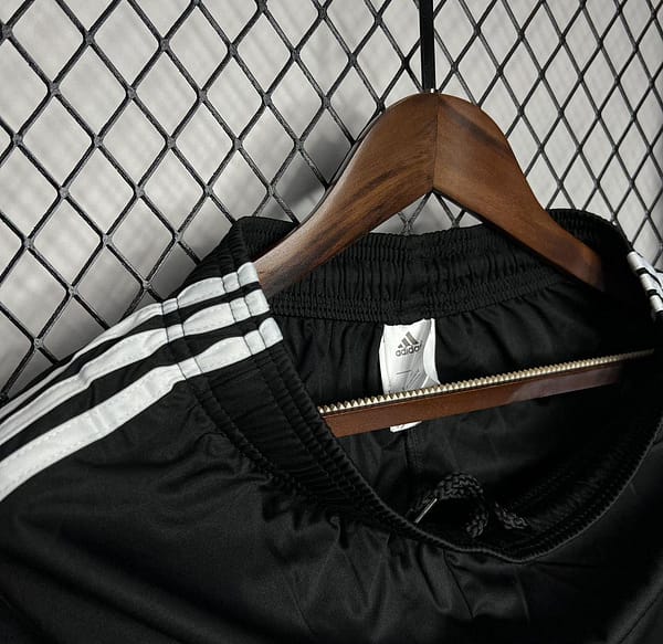 24/25 Colo Colo Home Shorts - Image 4