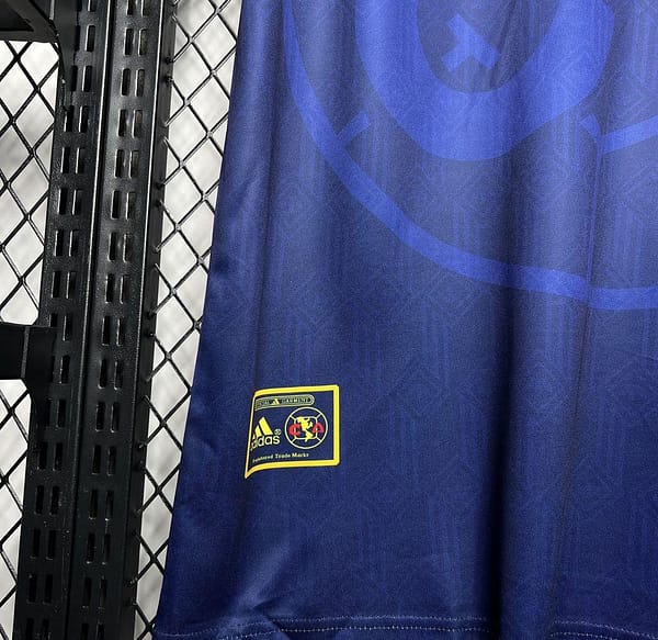 Retro 98/99 Club America Away Navy Jersey - Image 4
