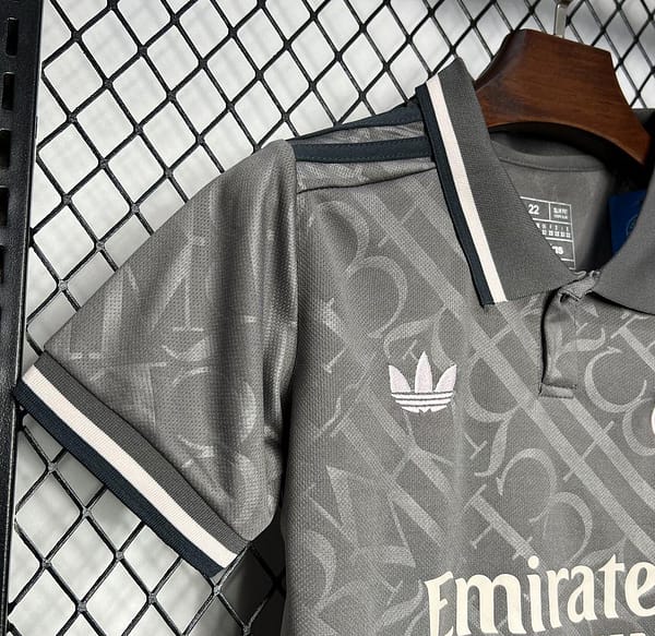 24/25 Kids Real Madrid Third Black Jersey - Image 6