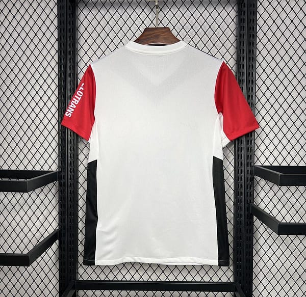 24/25 Eintracht Frankfurt Home Jersey - Image 8