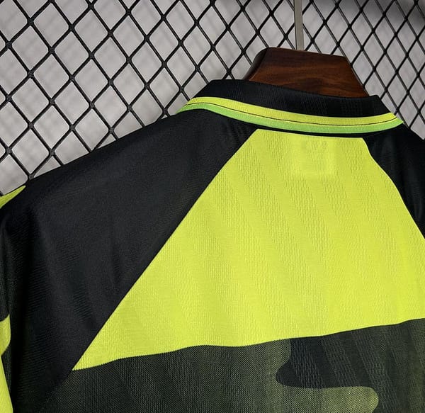 Retro 96/97 Celtic Away Yellow/Black Jersey - Image 6