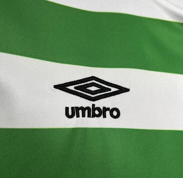 Retro 99/00 Celtic Home Jersey - Image 10