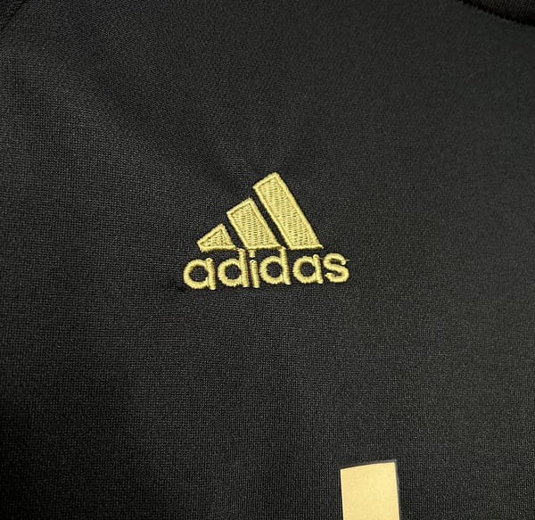 Retro 15/16 Juventus Third Black Jersey - Image 3