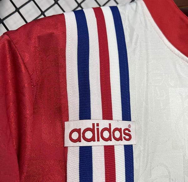 Retro 96/97 Glasgow Rangers Away White Jersey - Image 4