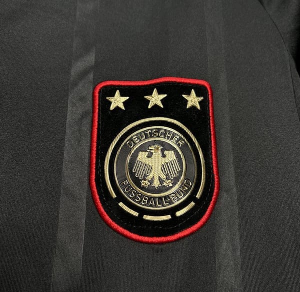 Retro 2010 Germany Away Black Jersey - Image 3