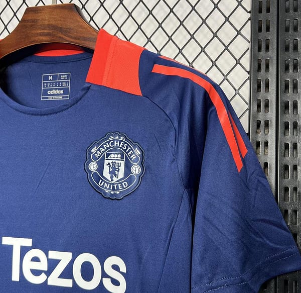 24/25 Manchester United Navy Pre-match Jersey - Image 4
