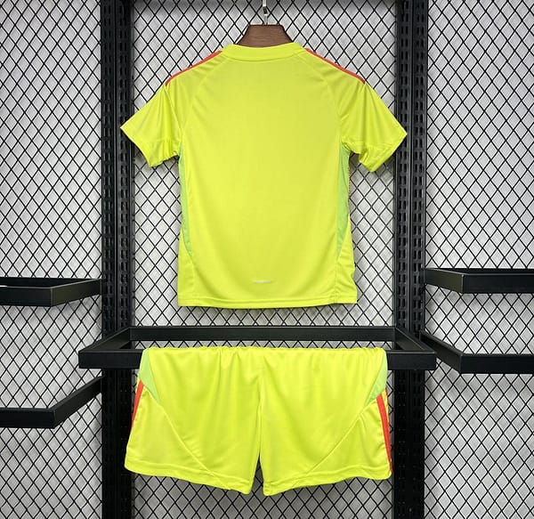 24/25 Kids Celtic Goalkeeper Yellow Jersey - Image 2
