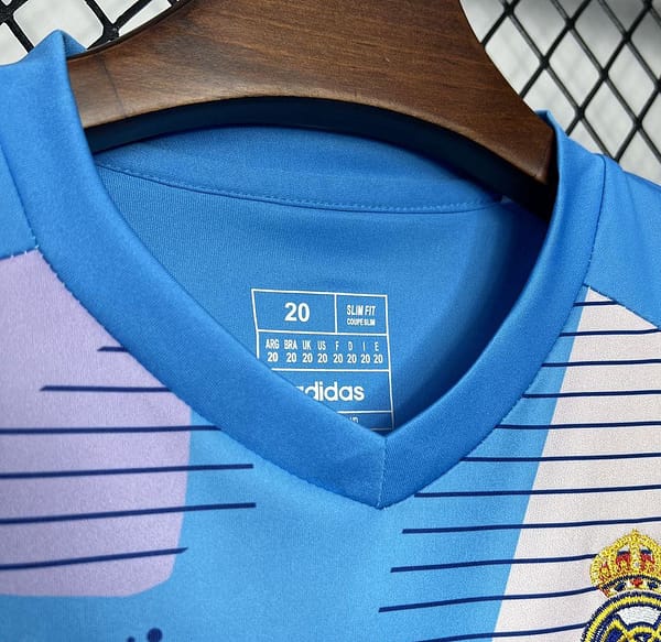 24/25 Kids Real Madrid Blue Goalkeeper Jersey - Image 4