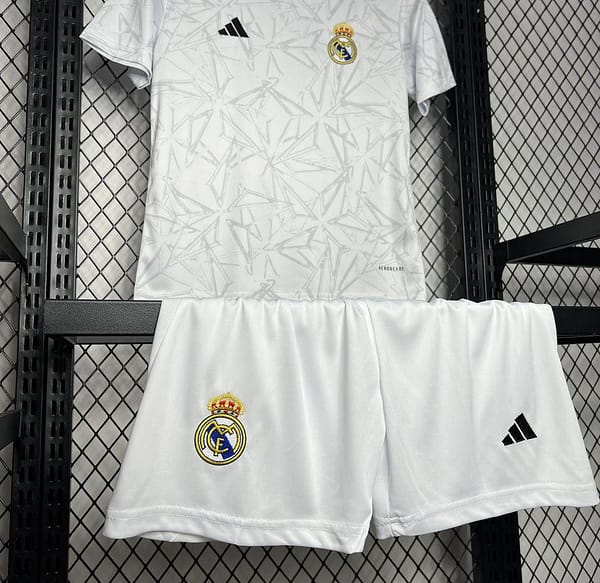 24/25 Kids Real Madrid White Pre-match Training Jersey - Image 2