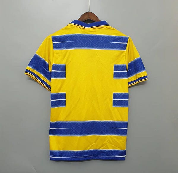 Retro 98/99 Parma Home Jersey - Image 4