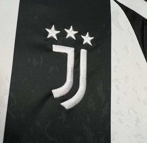 24/25 Juventus Home Jersey - Image 6