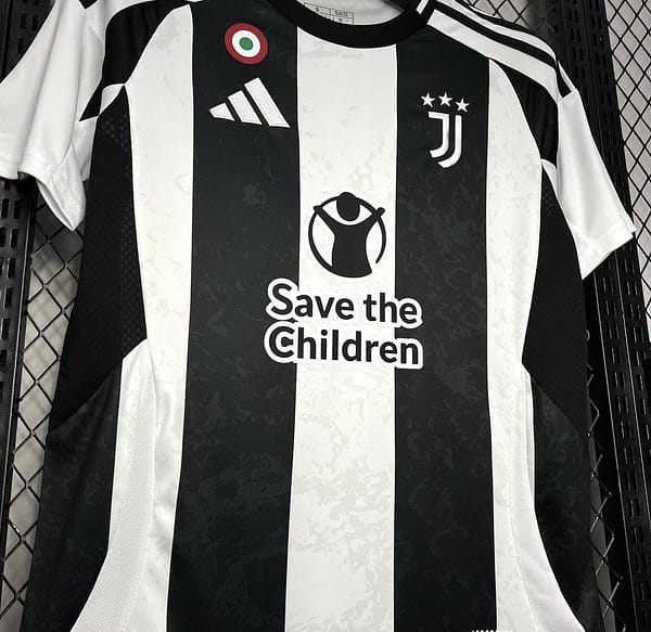 24/25 Juventus Home Jersey - Image 7