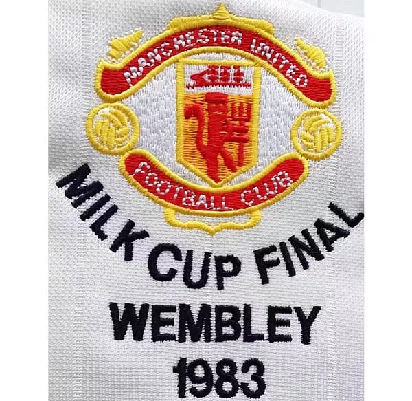 Retro 1983/84 Manchester United Away Long Sleeve Jersey - Image 7