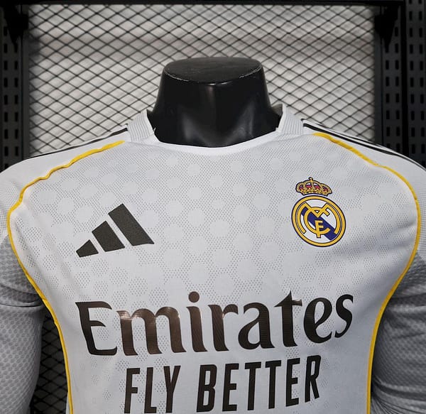 2025/26 Player Version Real Madrid Home Long Sleeves Jersey - Image 5