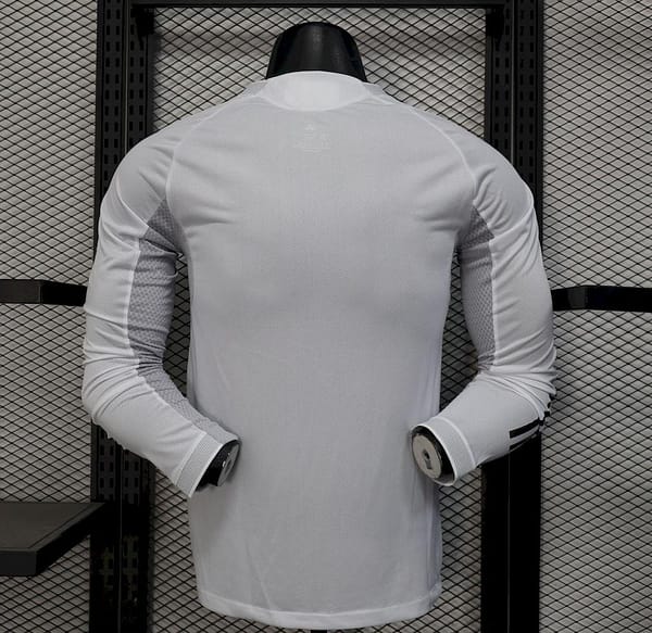 2025/26 Player Version Real Madrid Home Long Sleeves Jersey - Image 6