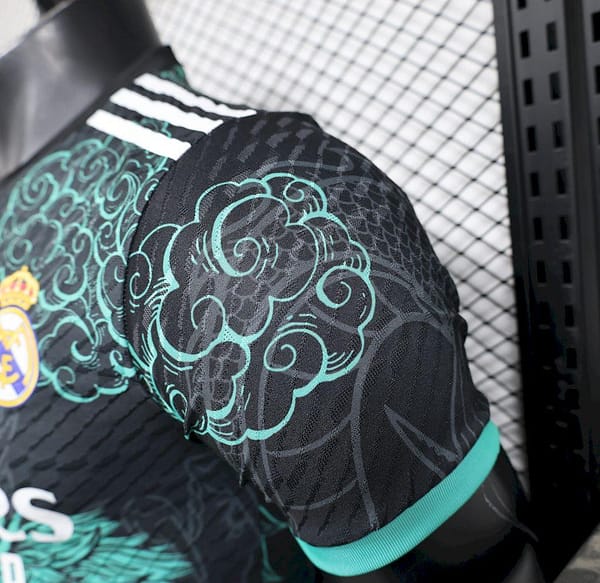 2025/26 Player Version Real Madrid Black Green Dragon Edition Jersey - Image 3