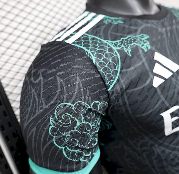 2025/26 Player Version Real Madrid Black Green Dragon Edition Jersey - Image 6