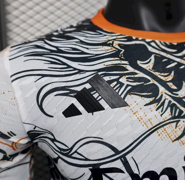 2025/26 Player Version Real Madrid Black And White Dragon Version Jersey - Image 3