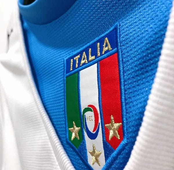 Retro 2006 Italy Away White Soccer Jersey - Image 5