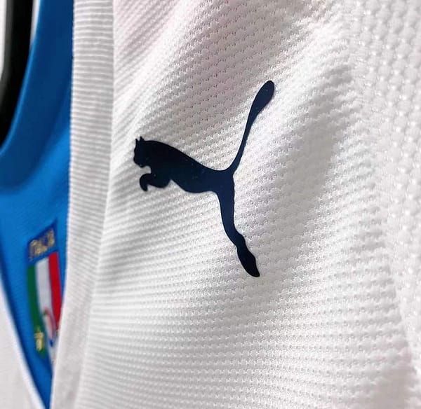 Retro 2006 Italy Away White Soccer Jersey - Image 6