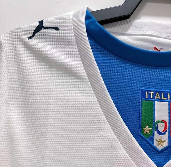 Retro 2006 Italy Away White Soccer Jersey - Image 10