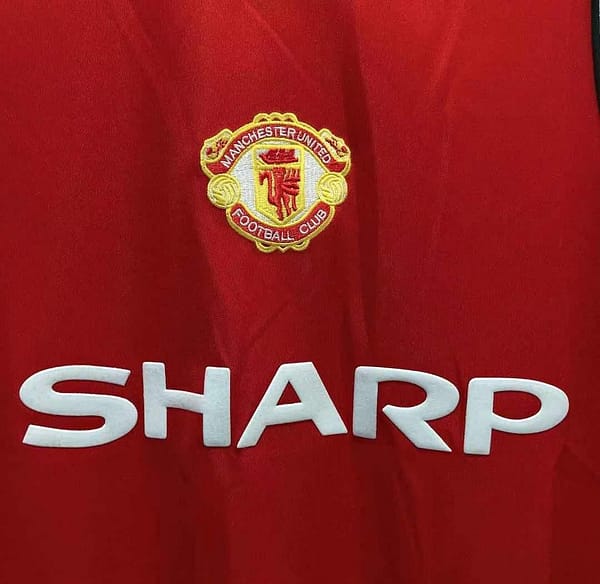 Retro 84/85 Manchester United Home Soccer Jersey - Image 2