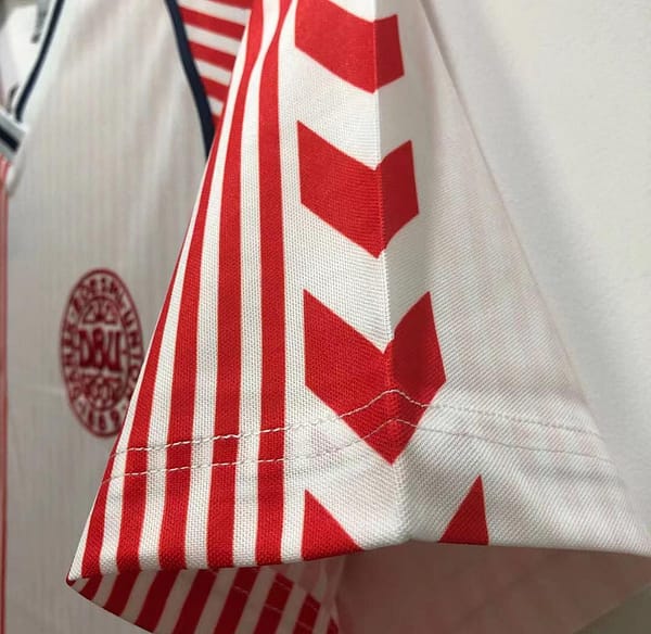 Retro 1986 Denmark Away Soccer Jersey - Image 2