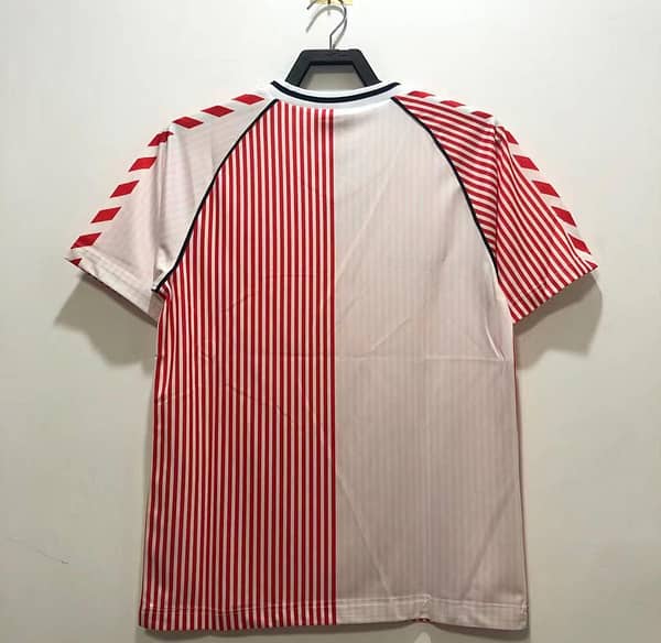 Retro 1986 Denmark Away Soccer Jersey - Image 9