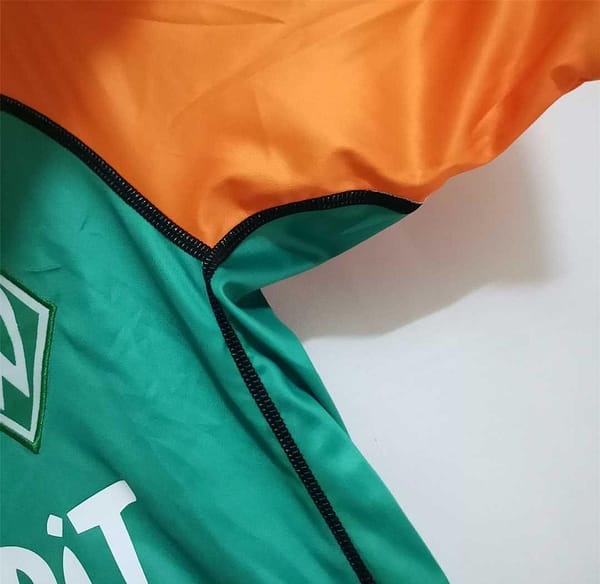 Retro 03-04 SV Werder Bremen Home Soccer Jersey - Image 4