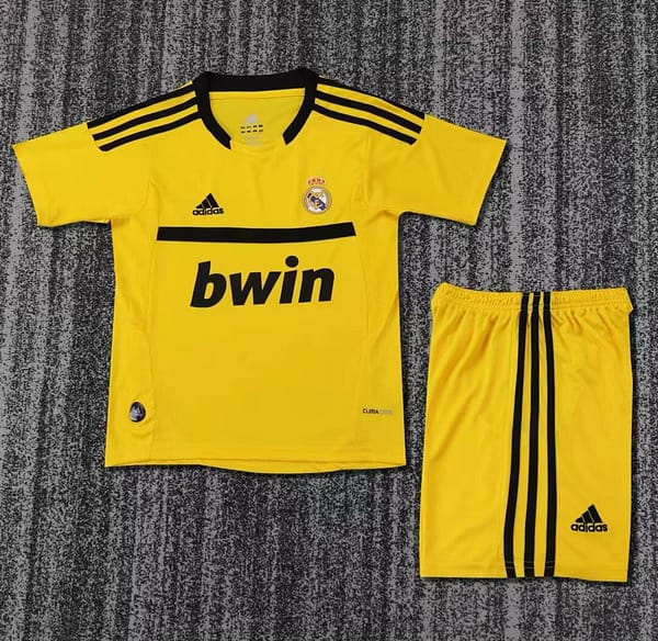 Retro Kids 11/12 Real Madrid Yellow Goalkeeper Jersey - Image 12