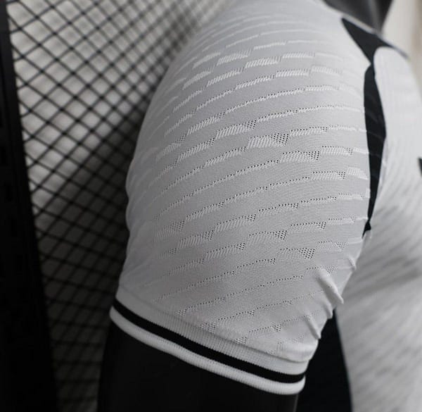 Player Version 2024 Japan Black/White Special Jersey - Image 8