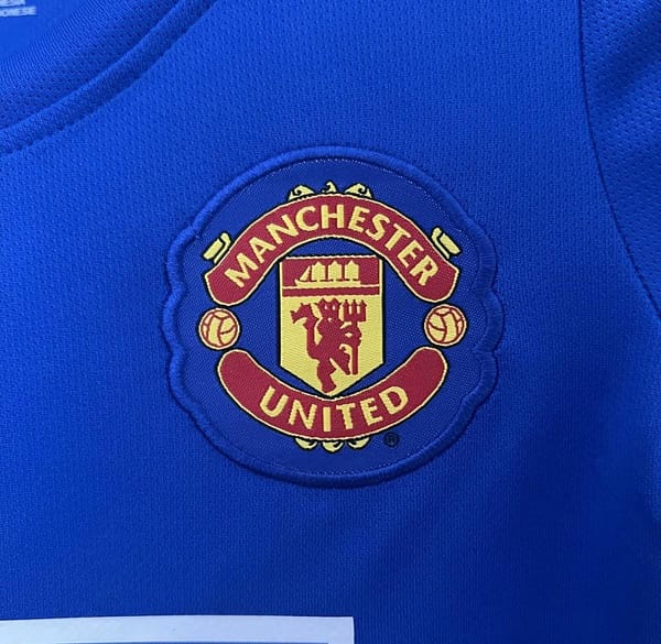Retro 24/25 Kids Manchester United Third Blue Jersey - Image 5