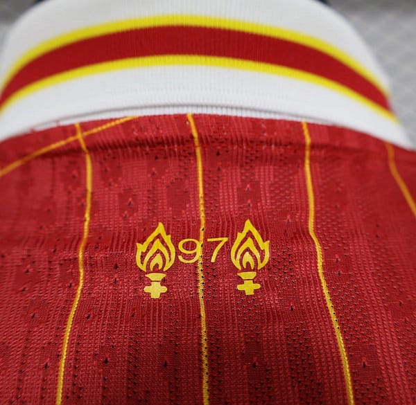 Player Version 24/25 Liverpool Home Long Sleeve Jersey - Image 7