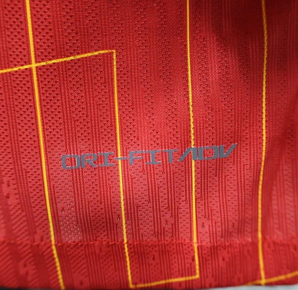Player Version 24/25 Liverpool Home Long Sleeve Jersey - Image 8