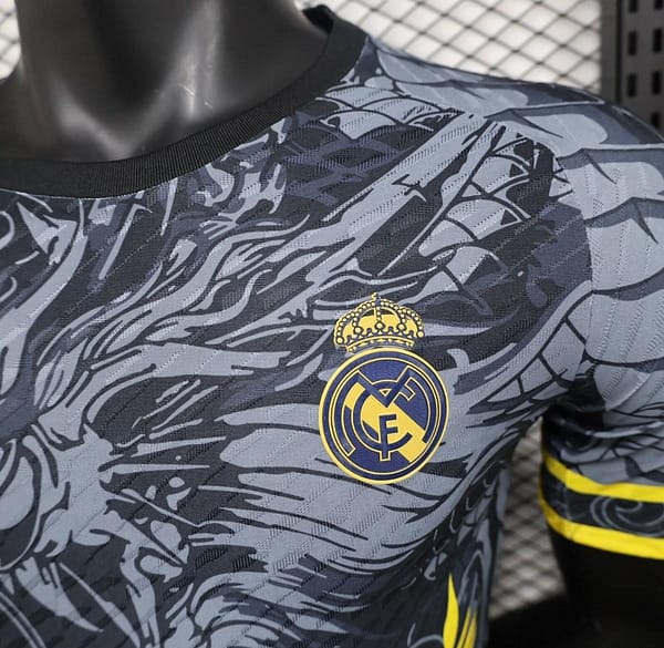Player Version 24/25 Real Madrid Grey/Black Dragon Jersey - Image 9
