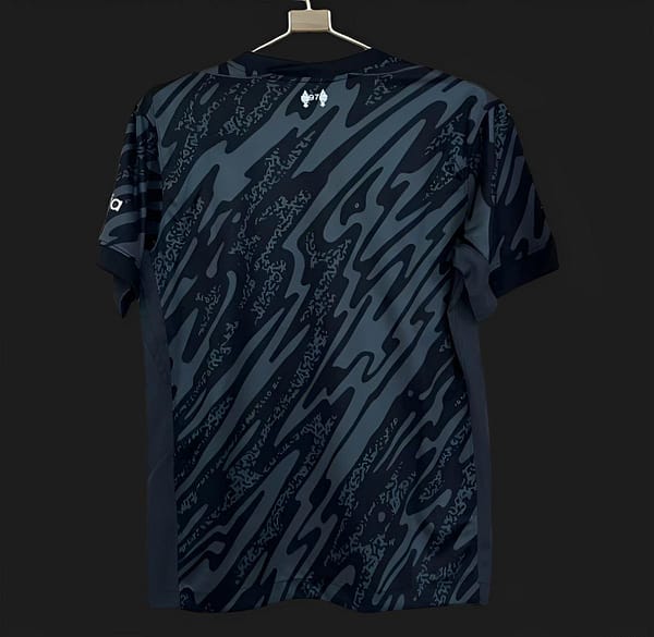 24/25 Liverpool Black Goalkeeper Jersey - Image 2