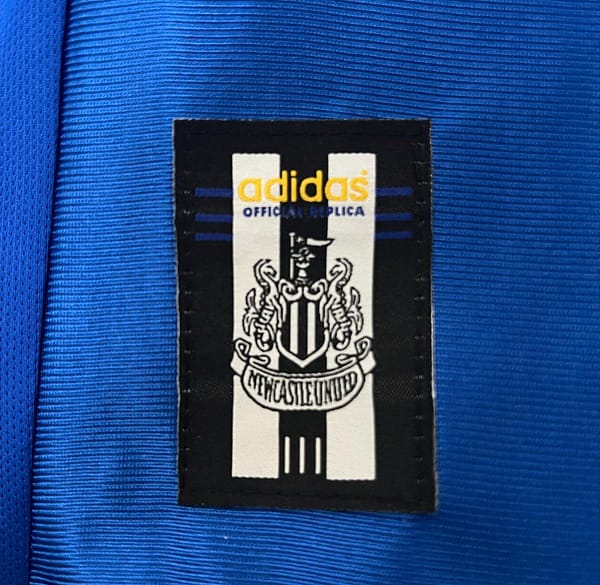 Retro 98/99 Newcastle United Away Blue Jersey - Image 8