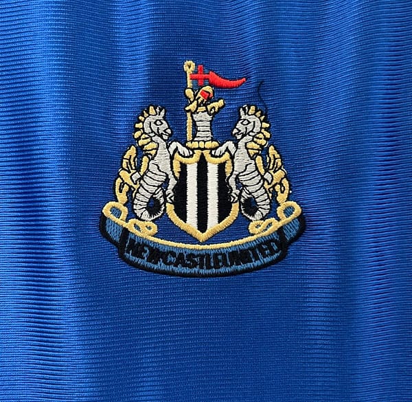 Retro 98/99 Newcastle United Away Blue Jersey - Image 9