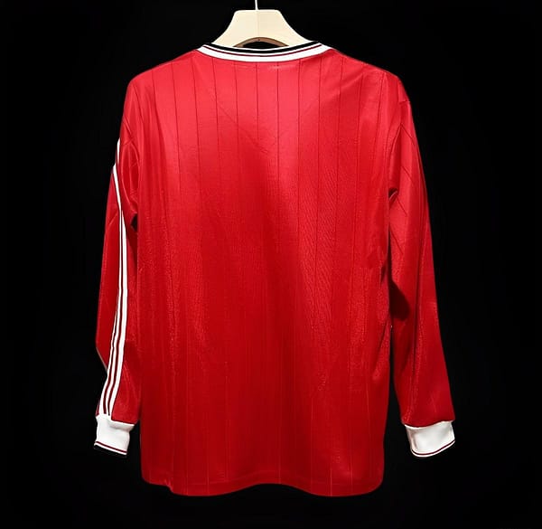 Retro 82/83 Manchester United Home Long Sleeve Jersey - Image 2