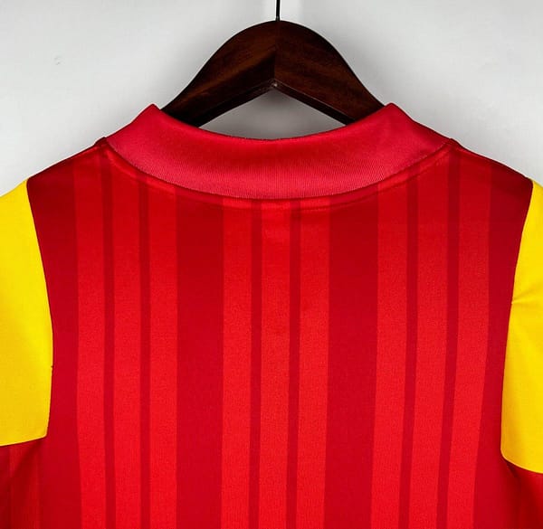 Retro 1992/94 Spain Home Jersey - Image 5