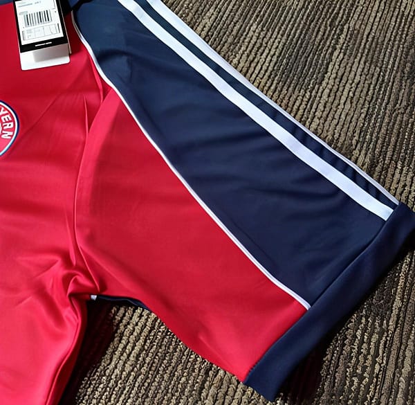 Retro 00/01 Bayern Munich Home Jersey - Image 3
