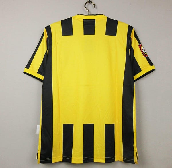 Retro 00/01 Borussia Dortmund Home Jersey - Image 6