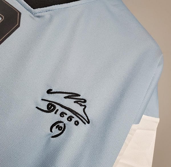 Retro 2001 Argentina Maradona #10 Commemorative Edition Soccer Jersey - Image 10