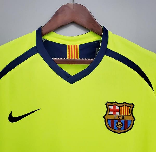 Retro Barcelona 05/06 away Soccer Jersey - Image 13