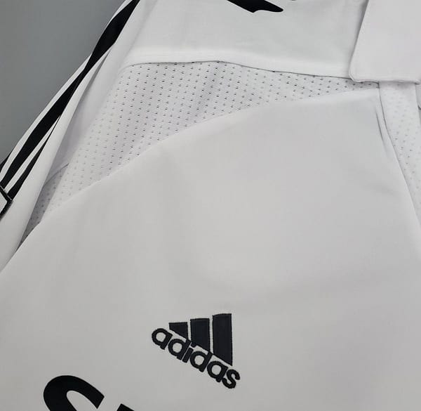 Retro long sleeve Real Madrid 05/06 home Soccer Jersey - Image 7