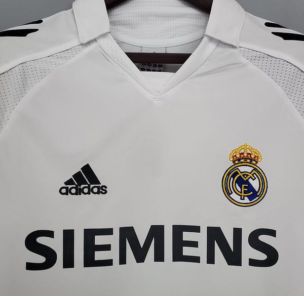 Retro long sleeve Real Madrid 05/06 home Soccer Jersey - Image 9