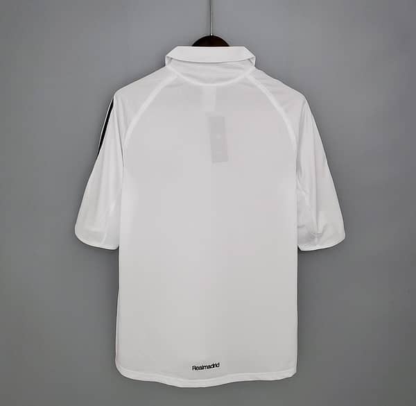 Retro Real Madrid 05/06 home Soccer Jersey - Image 2