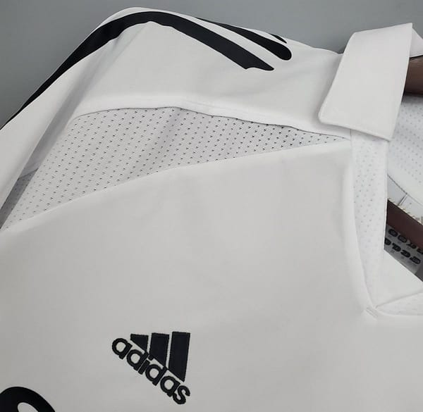 Retro Real Madrid 05/06 home Soccer Jersey - Image 7